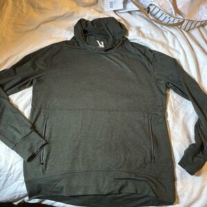 Vuori size medium green performance hoodie